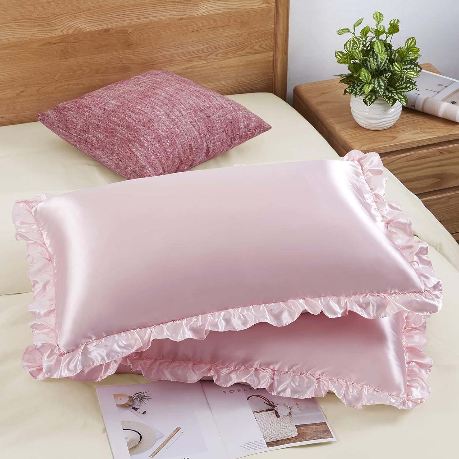 2Pcs Satin Ruffled Pillow Case - đánh giá và giá Silk Pillowcase